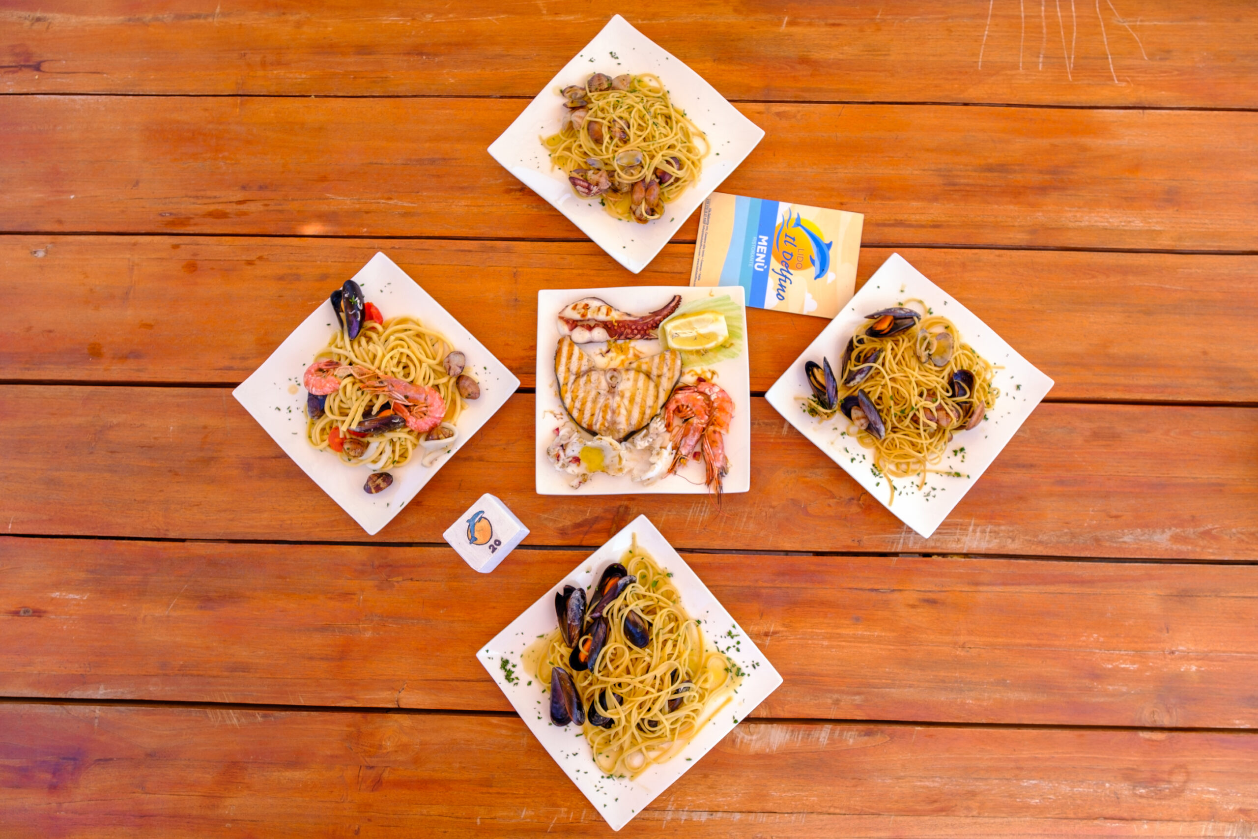 Lido il Delfino con Ristorante